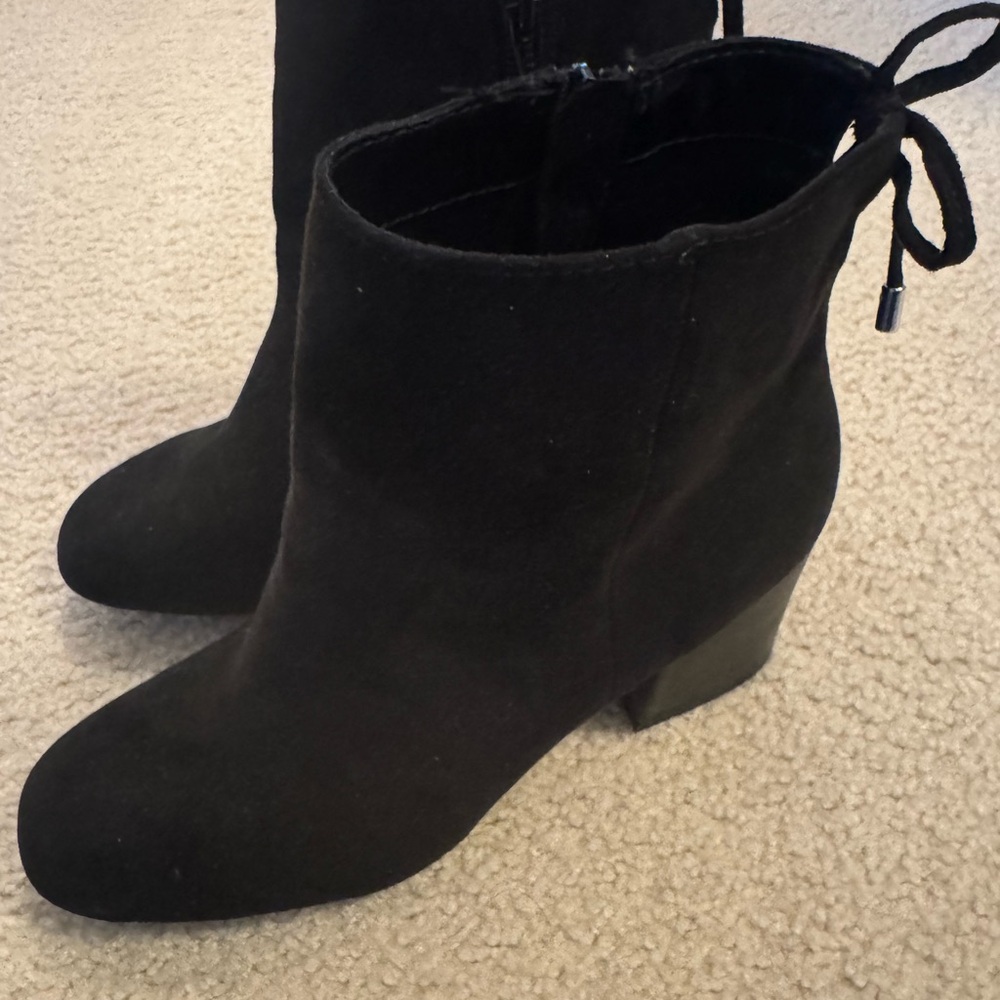 SO Elegant Black Ankle Boots